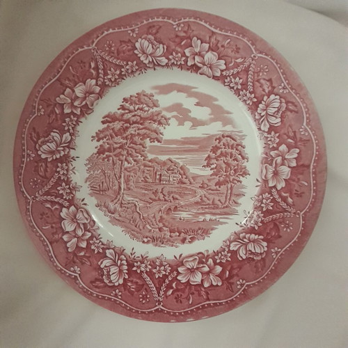 Barratts of Staffordshire Old Castle porcelain plate, like new