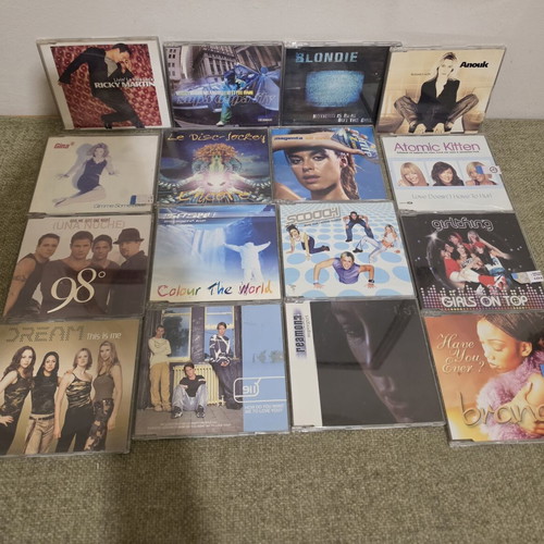 Pop dance CD singles, pack of 16