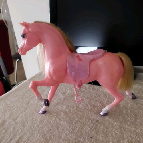 Pink Horse Barbie vintage Mattel in like new condition 27×30 cm