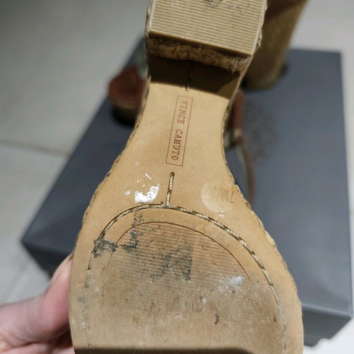 Vince Camuto platform sandals like new, leather straps, size 37, gold