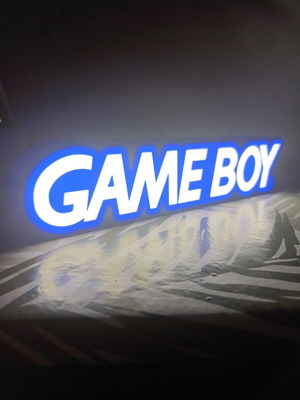 Gameboy светлинен логотип като нов