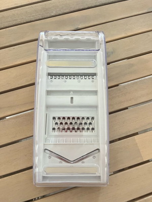 Tupperware grater and slicer with container new
