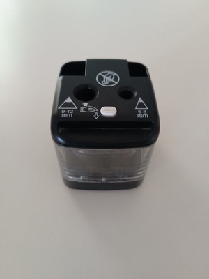 United Office electric pencil sharpener used, model Z30024B