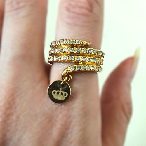 Love Soni gold ring with crystals and pendant like new