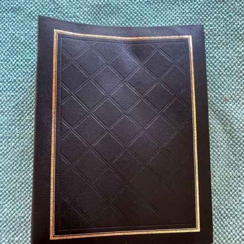 Photo album blue leatherette like new, holds 196 photos 10x15