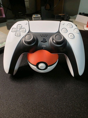 Poke Ball стойка за контролер нова, 3d принтирана