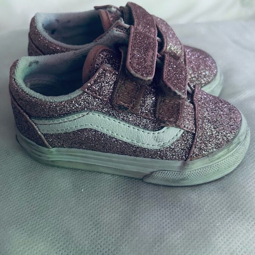 Girls' used children's shoes