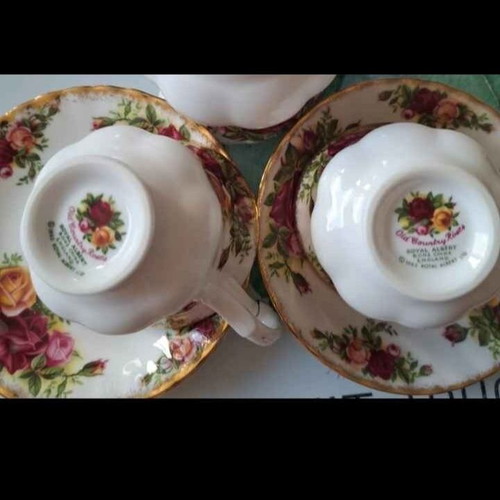 Royal Albert Old Country Roses coffee cup set, like new, 2 pcs