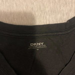 DKNY T-shirt like new, size M, black