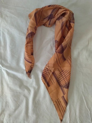 Triangular retro 70s scarf like new, orange and beige