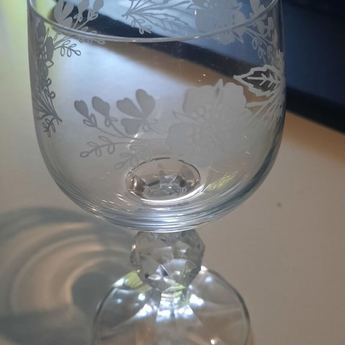 Crystal wine glasses set of 12, new