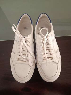 Ugg women's sneakers like new, size 41, white
