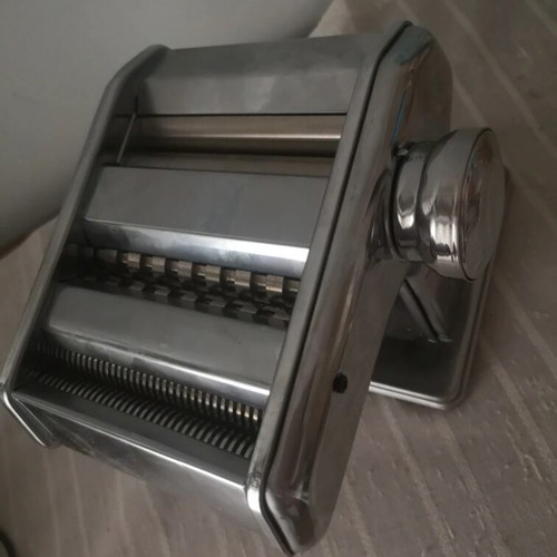 Marcato Ampia pasta machine like new, Italian quality