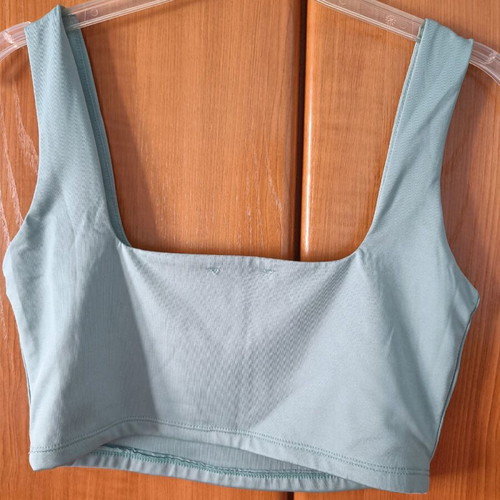 Pink Woman crop top like new, veraman color