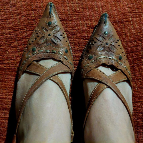 Hispanitas leather vintage tan shoes with straps size 39 used