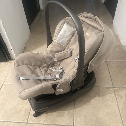 Inglesina stroller with Isofix base, bag and car seat used
