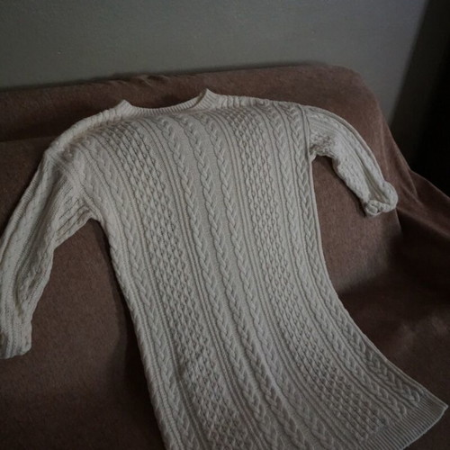 Bershka women's long white sweater like new with short sleeves