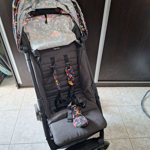 Stroller like new, lightweight and comfortable from 6 months