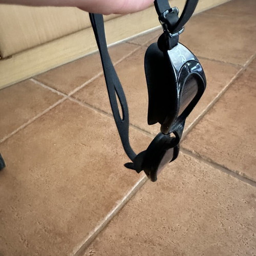 Sports swimming goggles like new