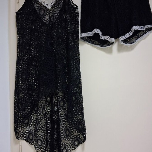 Black Woman beach set dress and shorts used, size S
