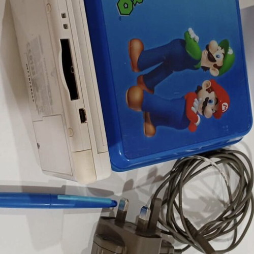 Nintendo DS Lite White used with Super Mario case and charger