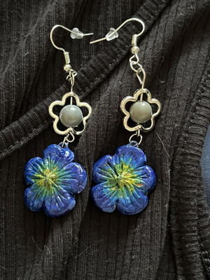 Handmade blue summer earrings with beige detail