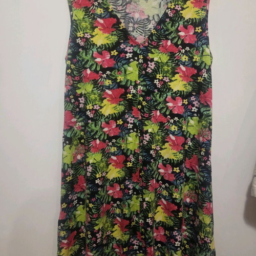Pink Woman sleeveless dress with tropical floral pattern, like new