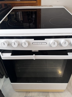 Morris MKV-64330 electric stove with ceramic hob 60cm used