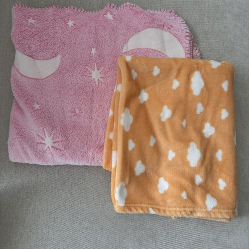 Orsolino blankets for cradle or stroller like new, sold together