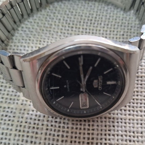 Seiko 5 μεταχειρισμένο ανδρικό ρολόι ατσάλινο με μαύρο καντράν