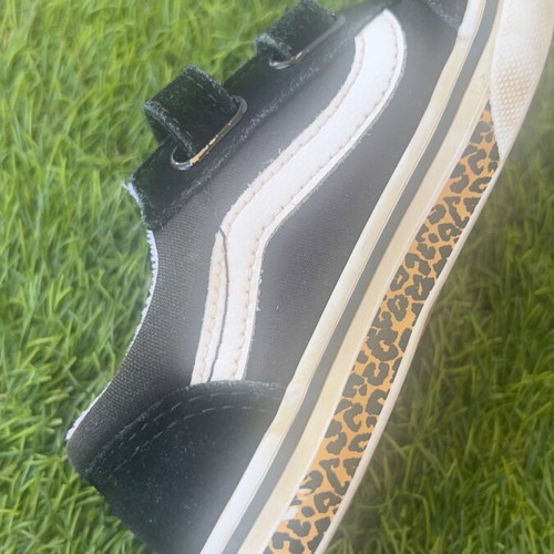 Vans Old Skool V Kids Sneakers used, size 26, black