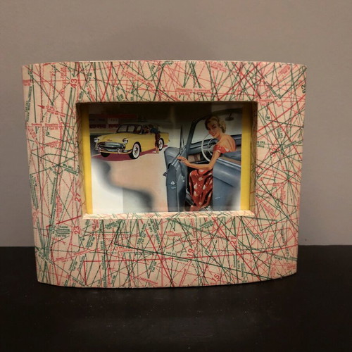 Vintage picture frame 1950 pattern like new