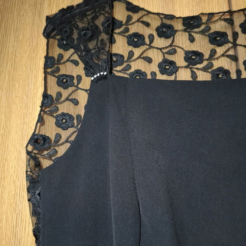 Dress with lace small-medium festive like new, black