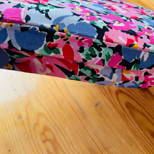 Heart-shaped gift box used with flowers, paper covered with fabric