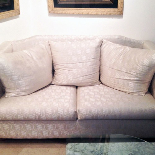Three-seater sofa white luxurious like new