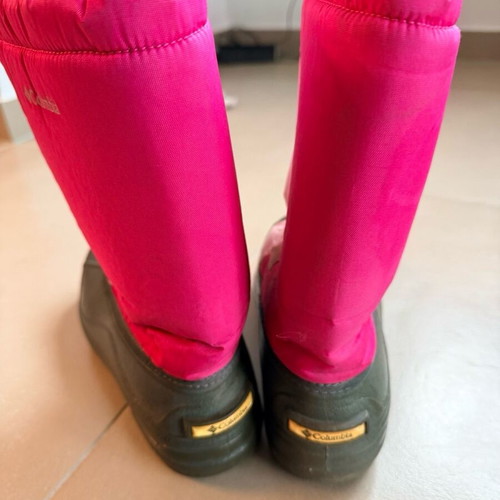 Columbia snow boots used, pink