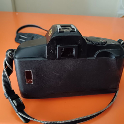 Canon EOS 850 film camera body used