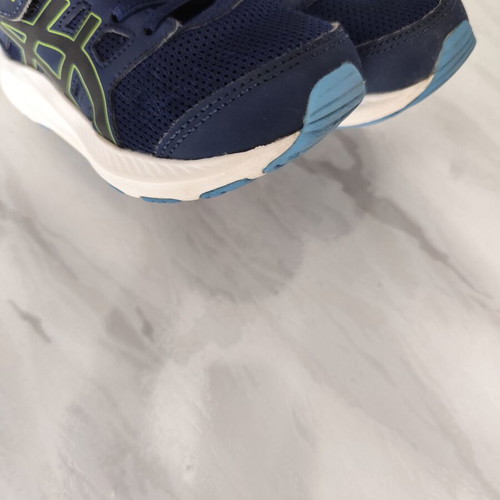 Asics kids' athletic shoes size 28.5 like new, blue