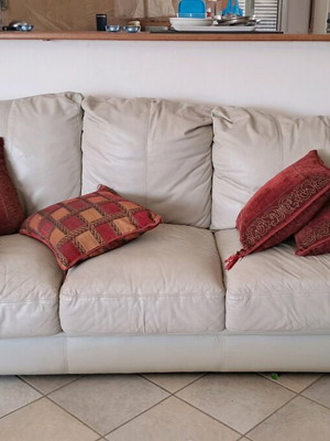 Καναπές σαν καινούργιος σε καλή κατάσταση