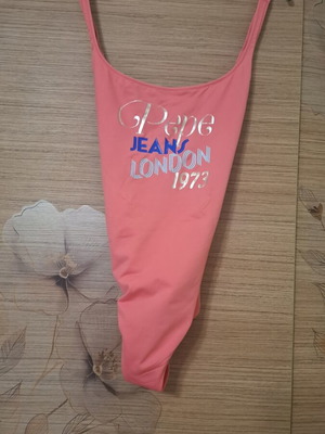 Pepe Jeans girls' one-piece swimsuit like new, fuchsia