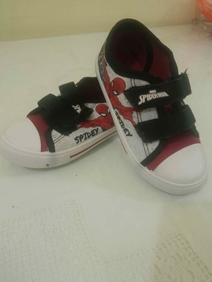 Spiderman Marvel shoes No 26 like new, white