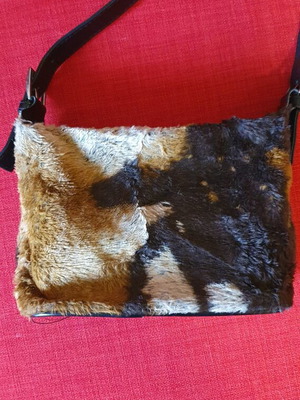 Γούνινο τσαντάκι y2k animal print σαν καινούργιο