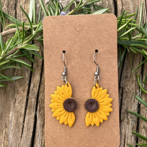 Handmade polymer daisy earrings new with stainless steel metal