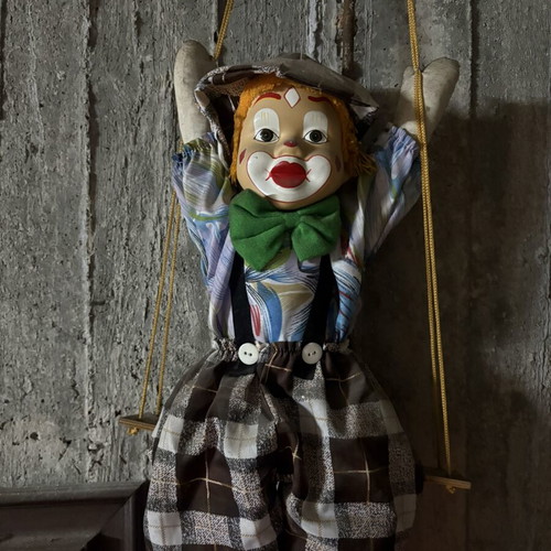 Clown Marionette like new