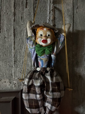 Clown Marionette like new