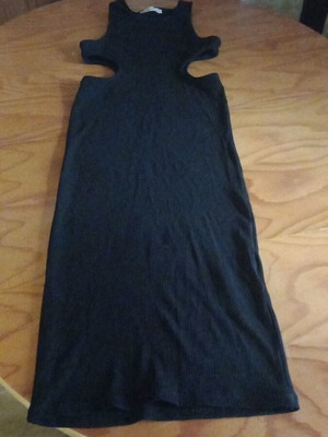 Φόρεμα Pull & Bear ελαστικό midi μέγεθος S like new με cat out στο πλάι