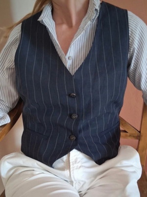 Massimo Dutti linen vest like new, size L, white and blue