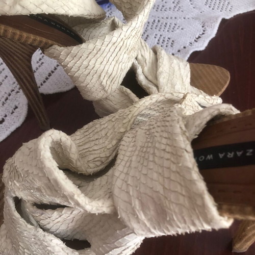 Zara leather sandals like new, white, snake skin effect, size 38