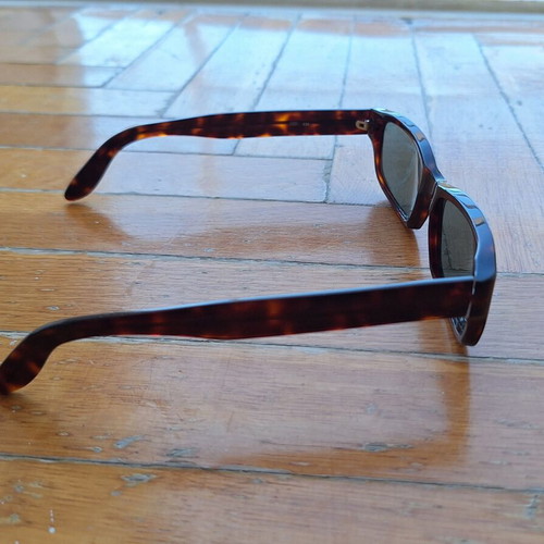 Scorpion Tortoise Sunglasses like new, brown multicolor