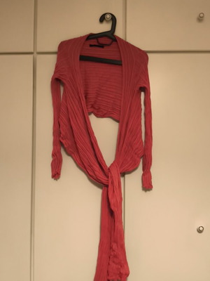 Women's knitted cardigan used, red with multiple ties